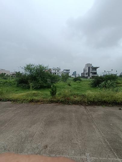 Aarone County Walk Plots Main Image 1