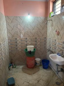 Bathroom Image of 150 Sq.ft 1 BHK Duplex for rent in Govindpuram Ghaziabad for Rs. 10000