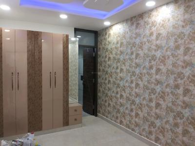 Bedroom Image of 1100 Sq.ft 3 BHK Builder Floor for sale in Shalimar Bagh New Delhi for Rs. 15500000
