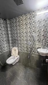 Bathroom Image of 400 Sq.ft 3 BHK Independent House for sale in Kandivali West Mumbai for Rs. 16500000