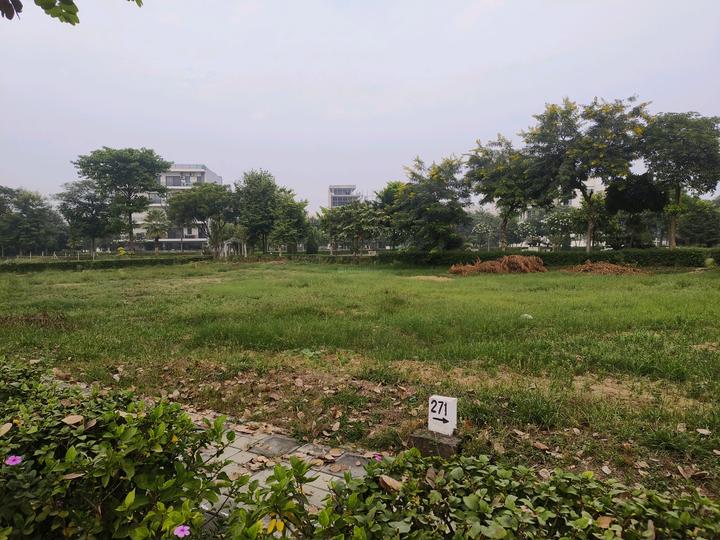 Vatika India Next Plot Main Image 1