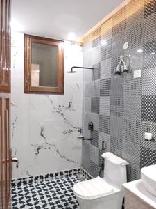 Common Bathroom Image of 2250 Sq.ft 4 BHK Builder Floor for sale in Beautiful Homes Luxury Homes, Sector 85 Faridabad for Rs. 22000000