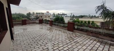 Balcony Image of 3000 Sq.ft 2 BHK Builder Floor for rent in Defence Colony Ambala for Rs. 15000