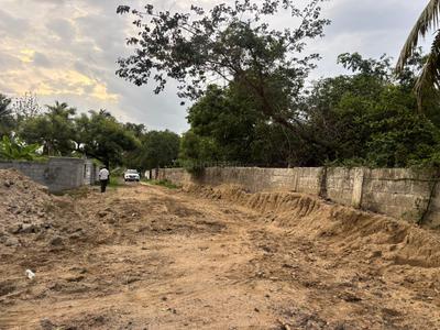 Image of 16800 Sq.ft Residential Plot / Land for sale in Uthandi, Chennai for Rs. 59500000