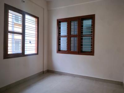 Bedroom Image of 1000 Sq.ft 2 BHK Apartment / Flat for rent in Om Sai, Munnekollal Bengaluru for Rs. 35000