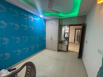 Bedroom Image of 800 Sq.ft 3 BHK Apartment / Flat for rent in RWA Om Vihar, Uttam Nagar New Delhi for Rs. 13000