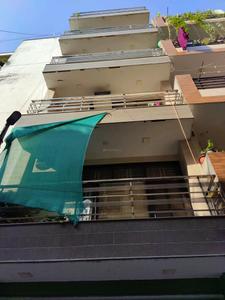 Building Image of 810 Sq.ft 2 BHK Builder Floor for rent in RWA DA Block Hari Nagar, Tilak Nagar New Delhi for Rs. 15000