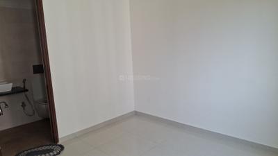 Bedroom Image of 650 Sq.ft 2 BHK Apartment / Flat for sale in Omkar Signet, Malad East Mumbai for Rs. 17000000