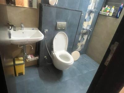 Bathroom Image of 1500 Sq.ft 2.5 BHK Apartment / Flat for rent in Runal Spacio, Ravet Pune for Rs. 25000
