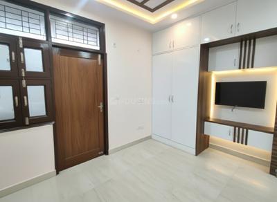 Bedroom Image of 675 Sq.ft 2 BHK Apartment / Flat for sale in Naraina New Delhi for Rs. 7500000