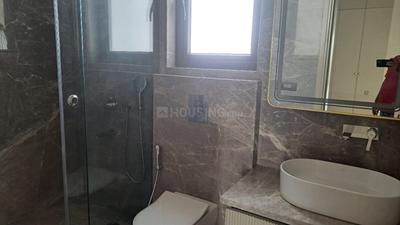 Bathroom Image of 4500 Sq.ft 4 BHK Builder Floor for sale in New Friends Colony New Delhi for Rs. 140000000