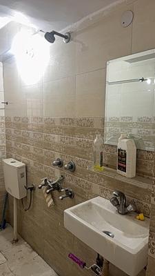 Image of 1250 Sq.ft 2 BHK Apartment / Flat for rent in Dwarkadheesh Apartment, Sector 12 Dwarka, New Delhi for Rs. 27000