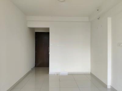 Living Room Image of 950 Sq.ft 2 BHK Apartment / Flat for sale in Thane West Thane for Rs. 11000000