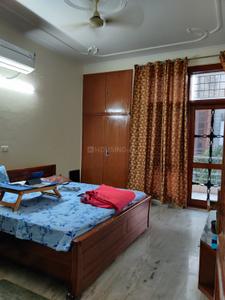 Bedroom Image of 2200 Sq.ft 3.5 BHK Builder Floor for rent in Sector 46 Noida for Rs. 42000