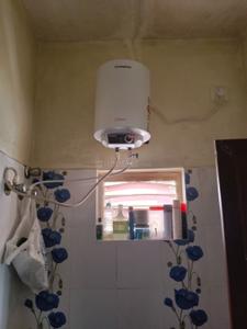 Bathroom Image of 1200 Sq.ft 2 BHK Independent House for rent in Moranapalli Hosur for Rs. 10000