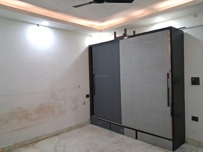 Bedroom Image of 900 Sq.ft 2 BHK Builder Floor for rent in Sector 72 Noida for Rs. 25000