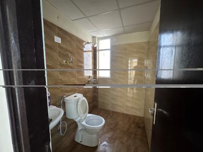 Bathroom Image of 1699 Sq.ft 3 BHK Apartment / Flat for sale in Amrapali Crystal Homes Phase 1, Sector 76 Noida for Rs. 22100000