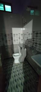 Bathroom Image of 550 Sq.ft 1 BHK Builder Floor for rent in Palam Vihar Extension West Zone RWA, Palam Vihar Extension Gurgaon for Rs. 15000