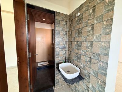 Bathroom Image of 1050 Sq.ft 2 BHK Apartment / Flat for rent in Nashik Road Nashik for Rs. 20000