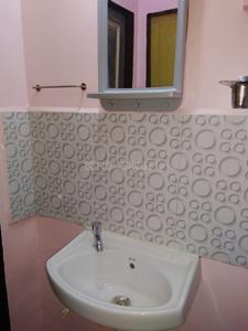 Bathroom Image of 600 Sq.ft 1 BHK Apartment / Flat for rent in Vishrantwadi Pune for Rs. 14000