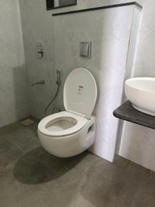 Common Bathroom Image of 1100 Sq.ft 2 BHK Apartment / Flat for rent in Nyati Exuberance, Mohammed Wadi Pune for Rs. 21000