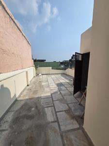 Image of 780 Sq.ft 2 BHK Builder Floor for sale in Laxmi Nagar, New Delhi for Rs. 6000000
