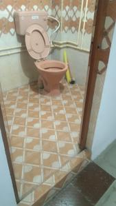 Bathroom Image of 606 Sq.ft 1 BHK Independent House for rent in Royapettah Chennai for Rs. 20000