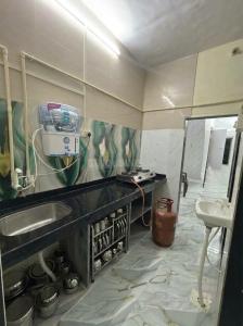 Kitchen Image of Shared thikana in Andheri West, Mumbai
