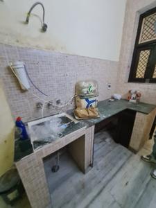 Kitchen Image of 720 Sq.ft 2 BHK Builder Floor for rent in Mukherjee Nagar New Delhi for Rs. 25000