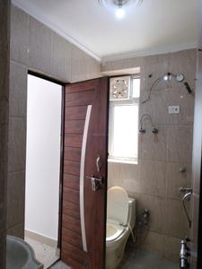 Common Bathroom Two Image of 1600 Sq.ft 3 BHK Apartment / Flat for sale in Sector 4 Dwarka New Delhi for Rs. 29100000