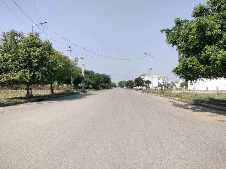 Sector 76 Main Image 1