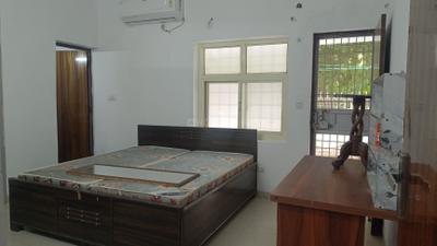 Bedroom Image of 2200 Sq.ft 4 BHK Apartment / Flat for rent in Vasant Kunj New Delhi for Rs. 110000