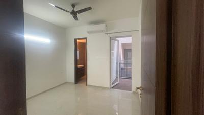 Bedroom Image of 1012 Sq.ft 2 BHK Apartment / Flat for sale in Smartworld Orchard, Sector 61 Gurgaon for Rs. 17000000