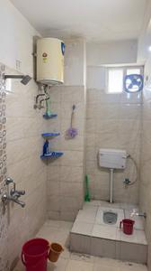 Bathroom Image of 1350 Sq.ft 3 BHK Apartment / Flat for rent in Balmikinagar Lucknow for Rs. 40000