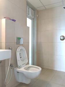 Common Bathroom Image of 1150 Sq.ft 3 BHK Apartment / Flat for rent in Godrej Emerald, Kasarvadavali Thane for Rs. 45000