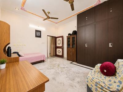 Bedroom Image of 4000 Sq.ft 7 BHK Villa for sale in EC Road Dehradun for Rs. 30000000