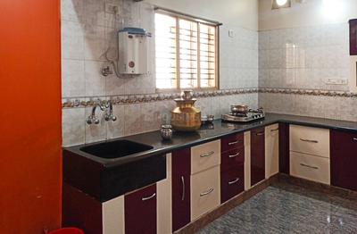Kitchen Image of 1400 Sq.ft 3 BHK Apartment / Flat for rent in Block 6 Bengaluru for Rs. 40000