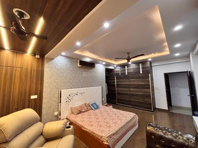 Bedroom Image of 2800 Sq.ft 4 BHK Apartment / Flat for sale in The Antriksh Forest, Sector 77 Noida for Rs. 30000000