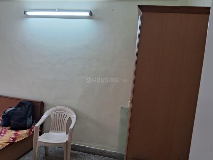 Gadekar apartment near poonawala banglow Salisbury park Bedroom 1