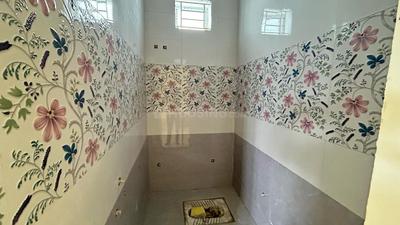 Bathroom Image of 800 Sq.ft 2 BHK Villa for sale in Maraimalai Nagar Chennai for Rs. 2499000