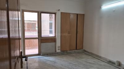 Bedroom Image of 1800 Sq.ft 3 BHK Apartment / Flat for rent in Sector 23 Dwarka New Delhi for Rs. 50000