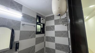 Bathroom Image of 475 Sq.ft 1 BHK Apartment / Flat for sale in Chhattarpur New Delhi for Rs. 3000000