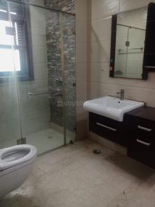 Bathroom Image of 3150 Sq.ft 4 BHK Builder Floor for rent in Sukhdev Vihar New Delhi for Rs. 156000