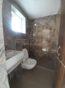 Bathroom Image of 1450 Sq.ft 3 BHK Apartment / Flat for rent in New Sneh Nagar Nagpur for Rs. 30000