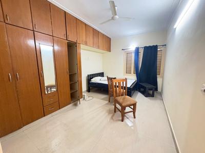 Bedroom Image of 1200 Sq.ft 2 BHK Independent House for rent in Indira Nagar Bengaluru for Rs. 63000