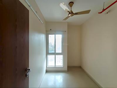 Bedroom Image of 850 Sq.ft 2 BHK Apartment / Flat for sale in Dosti West County Oak, Thane West Thane for Rs. 9000000