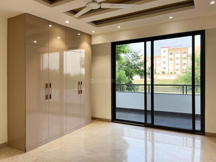 Sector 25, DLF Phase 2 Bedroom 1