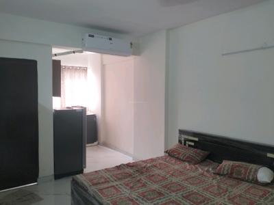 Bedroom Image of 367 Sq.ft 1 RK Apartment / Flat for rent in DLF Capital Greens Phase 1 And 2, Karampura New Delhi for Rs. 25500