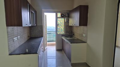 Kitchen Image of 1050 Sq.ft 2.5 BHK Apartment / Flat for rent in Sethi Max Royal, Sector 76 Noida for Rs. 28000