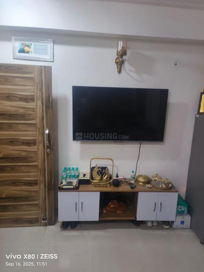 Shourya Aura Chimera Main Image 1